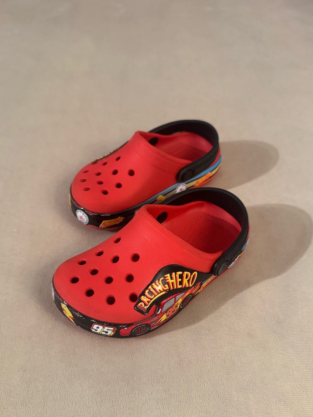 Toddler 8C Lightening McQueen Crocs